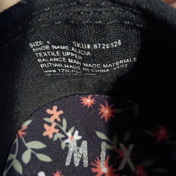 Women's Mix No. 6 black & white T-strap sneakers.. PLEASE READ - Picture 4 of 9